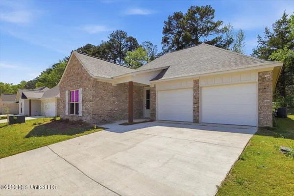$335,999 | 408 Hyde Park Cove, Brandon, MS 39042