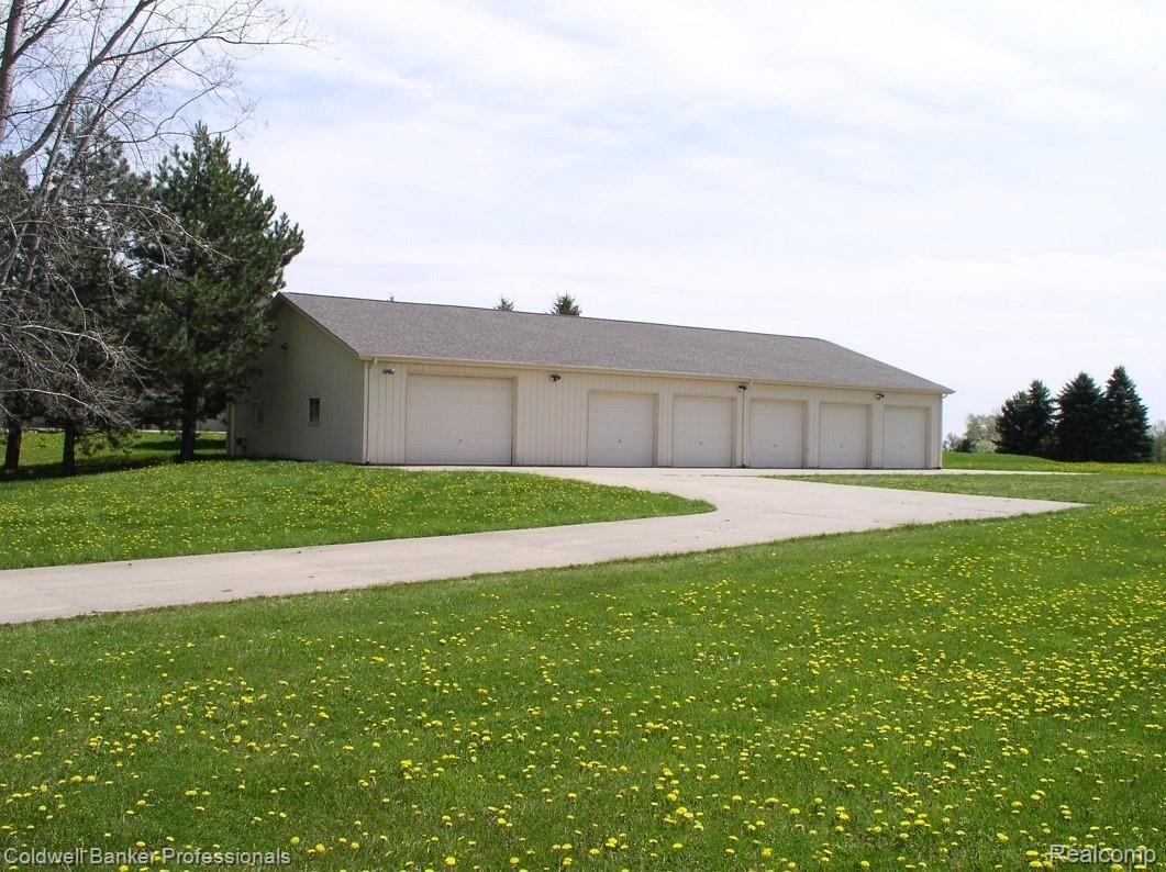 5801 Brewster Road Rochester, MI 48306 - Photo 27 of 30 Brewster Additional Garage b.jpg