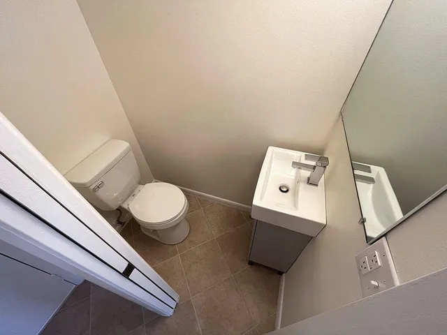 $1,800 | 2828 Tennis Club Drive, Unit 207, West Palm Beach, FL 33417