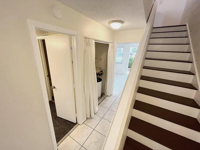 $1,800 | 2828 Tennis Club Drive, Unit 207, West Palm Beach, FL 33417