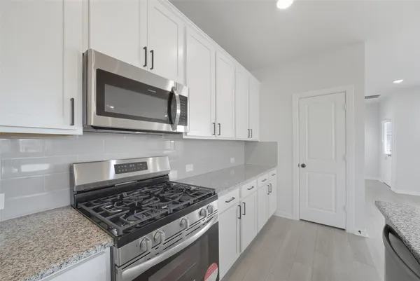 $3,200 | 13102 Verde Oaks Trail, Cypress, TX 77433