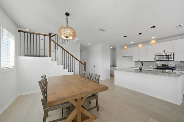 $3,100 | 13102 Verde Oaks Trail, Cypress, TX 77433