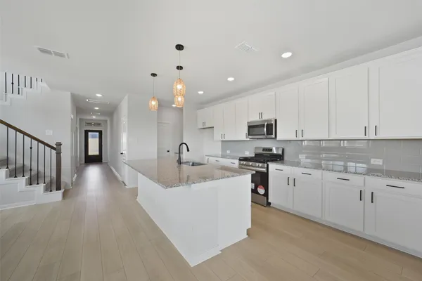 $3,100 | 13102 Verde Oaks Trail, Cypress, TX 77433
