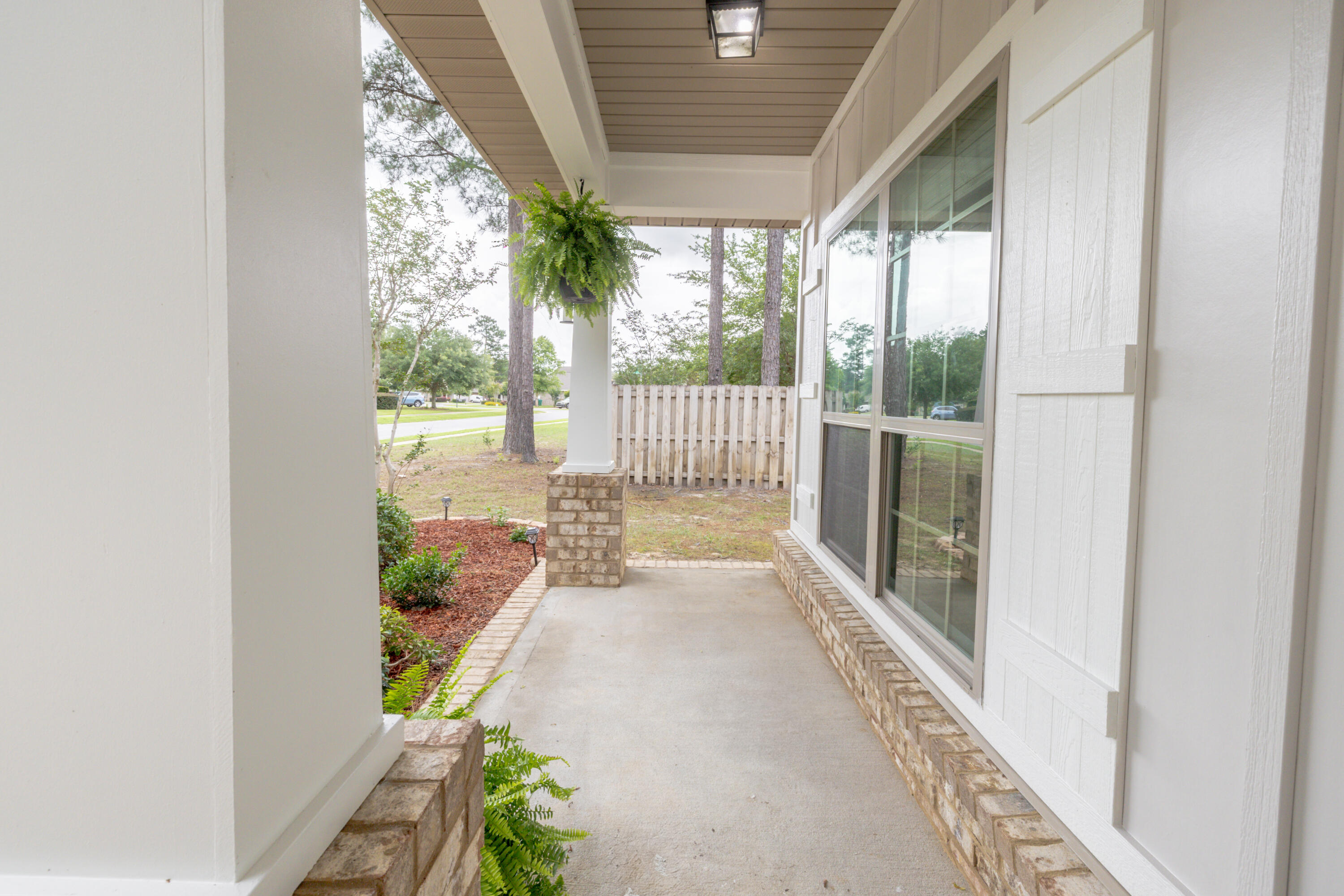 41 Twain Trail Freeport, FL 32439 - Photo 31 of 33 Front Porch