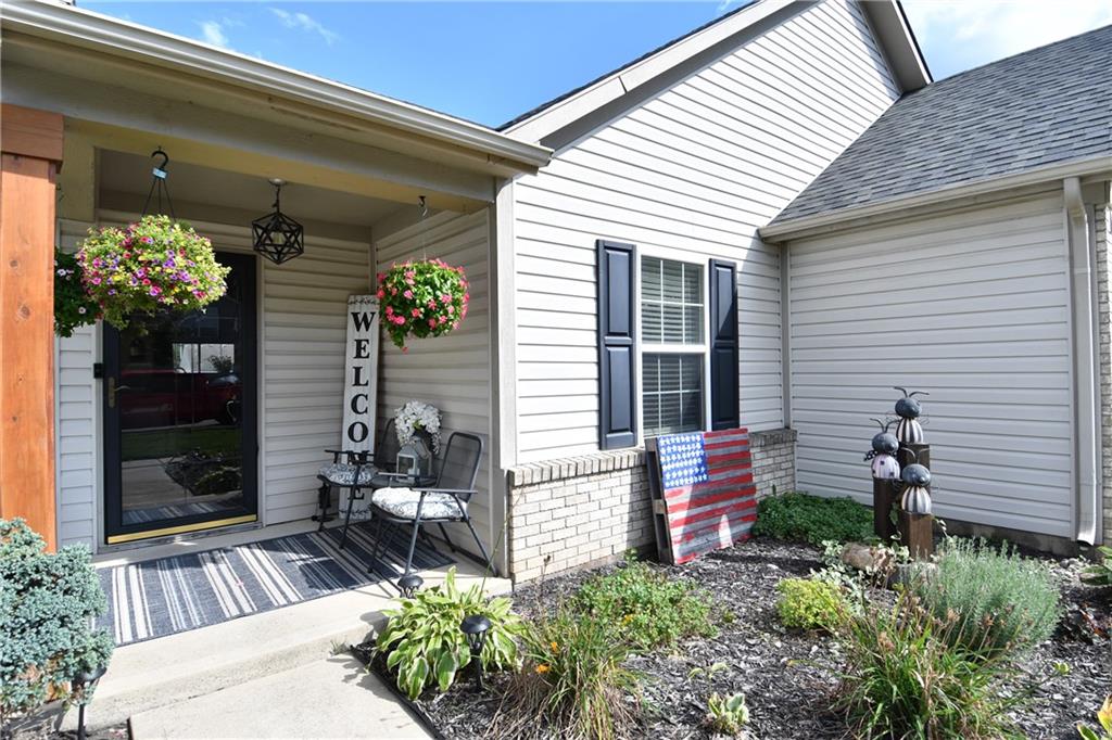 5803 Long Ridge Place Indianapolis, IN 46221 - Photo 2 of 32 Gallery Image 2
