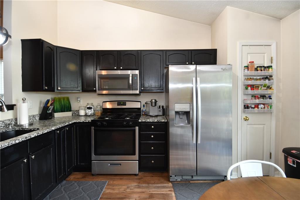 5803 Long Ridge Place Indianapolis, IN 46221 - Photo 13 of 32 Gallery Image 13