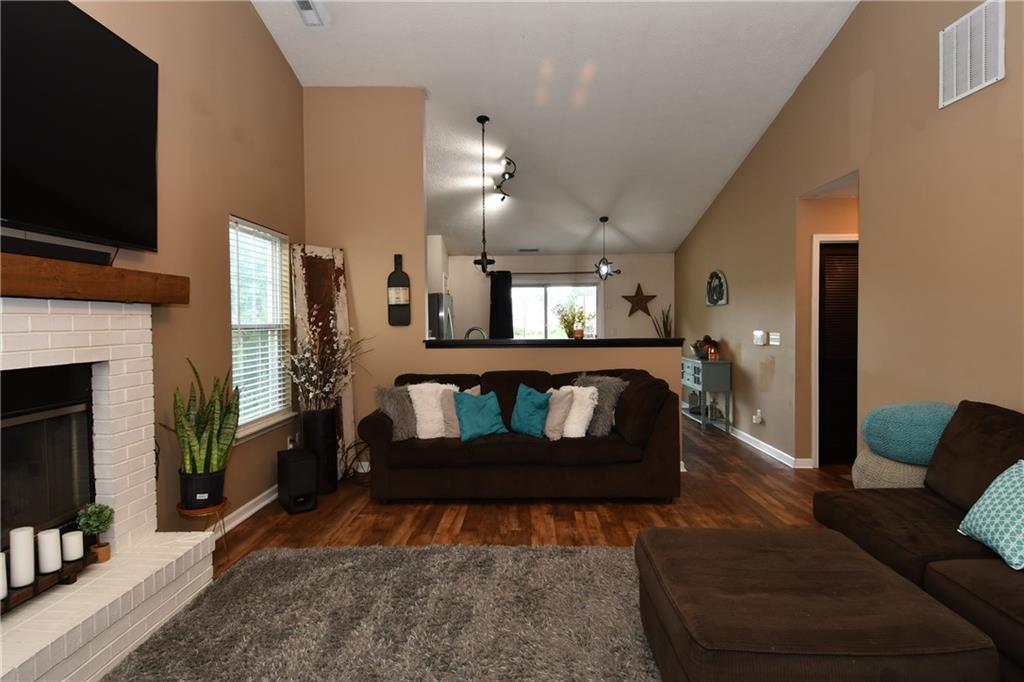 5803 Long Ridge Place Indianapolis, IN 46221 - Photo 3 of 32 Gallery Image 3