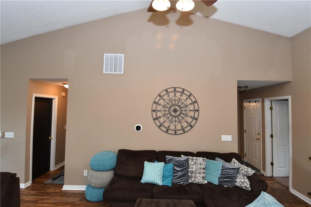 5803 Long Ridge Place Indianapolis, IN 46221 - Photo 5 of 32 Gallery Image 5