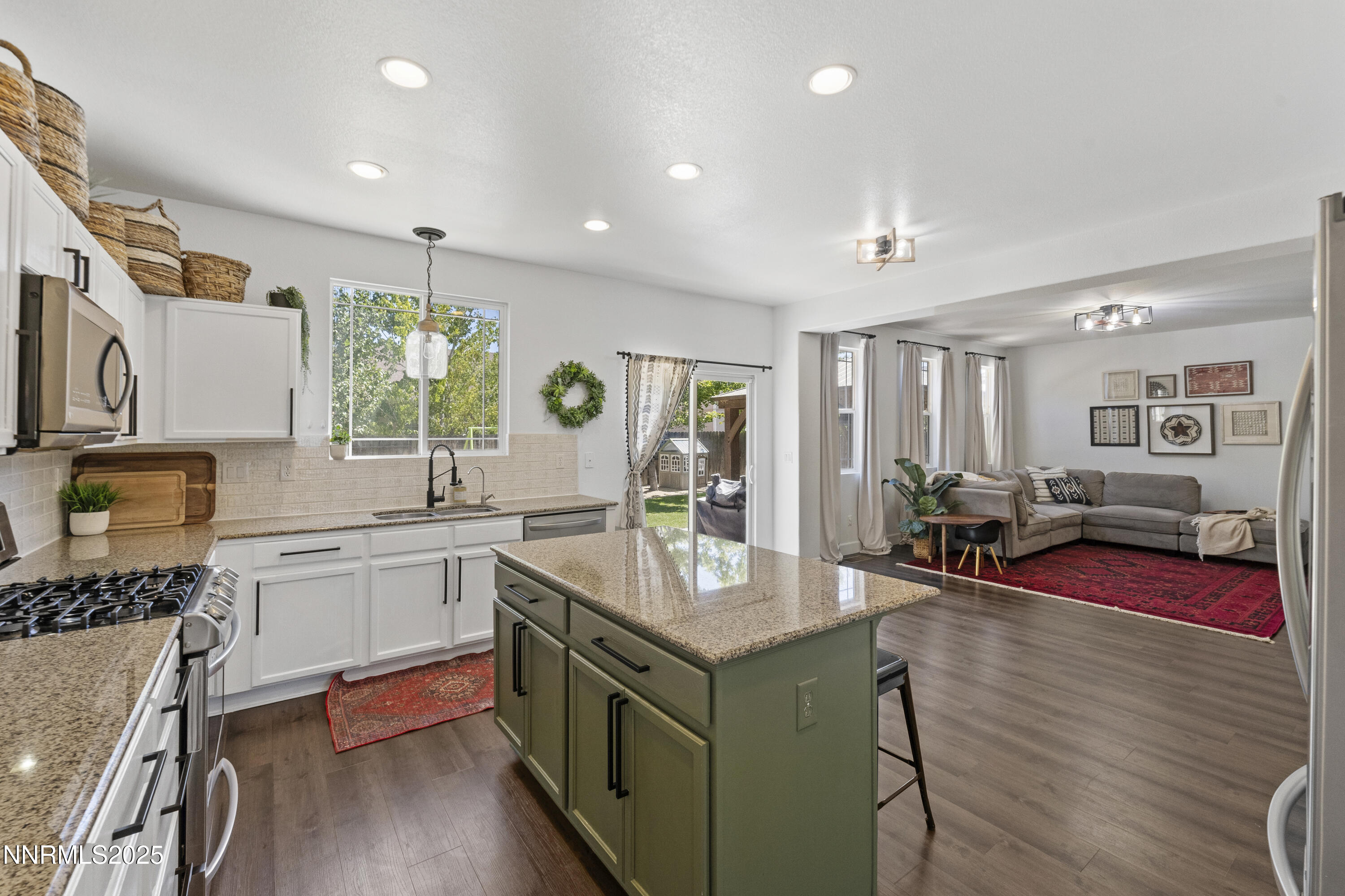 8972 Finnsech Drive Reno, NV 89506 - Photo 10 of 30 11-8972 Finnesch Drive Reno NV 89506-11