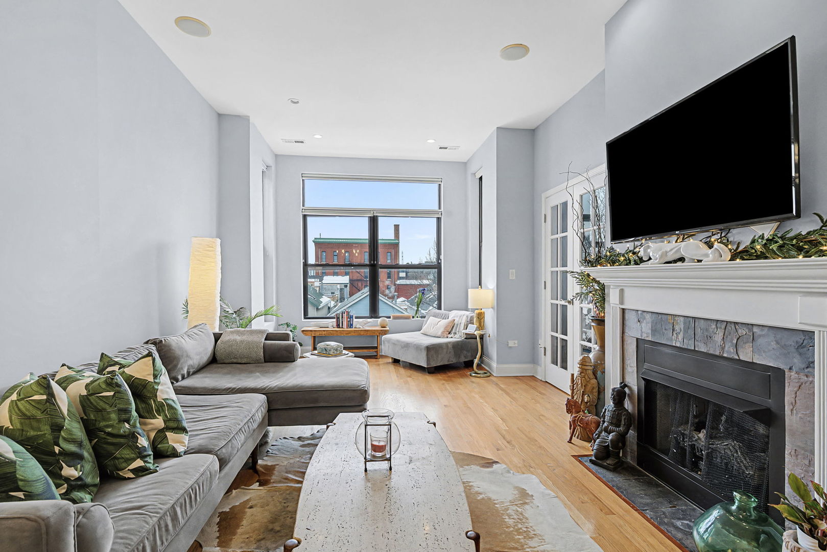 1640 West Ohio Street, Unit 3 Chicago, IL 60622 - Photo 2 of 16