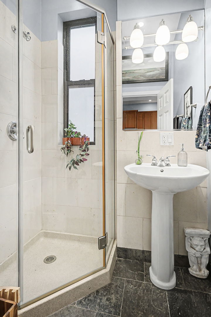 1640 West Ohio Street, Unit 3 Chicago, IL 60622 - Photo 9 of 16