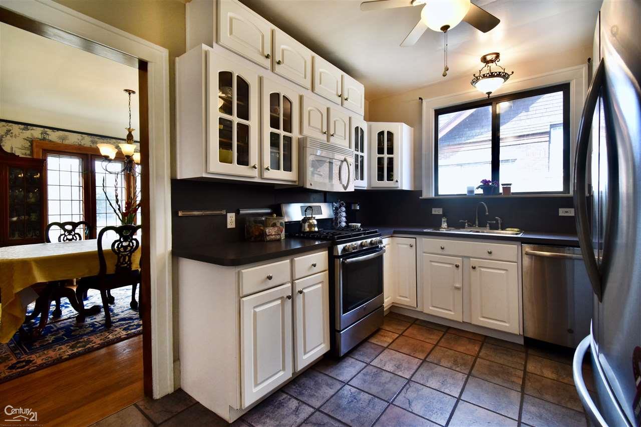826 Barrington Road Grosse Pointe Park, MI 48230 - Photo 13 of 31