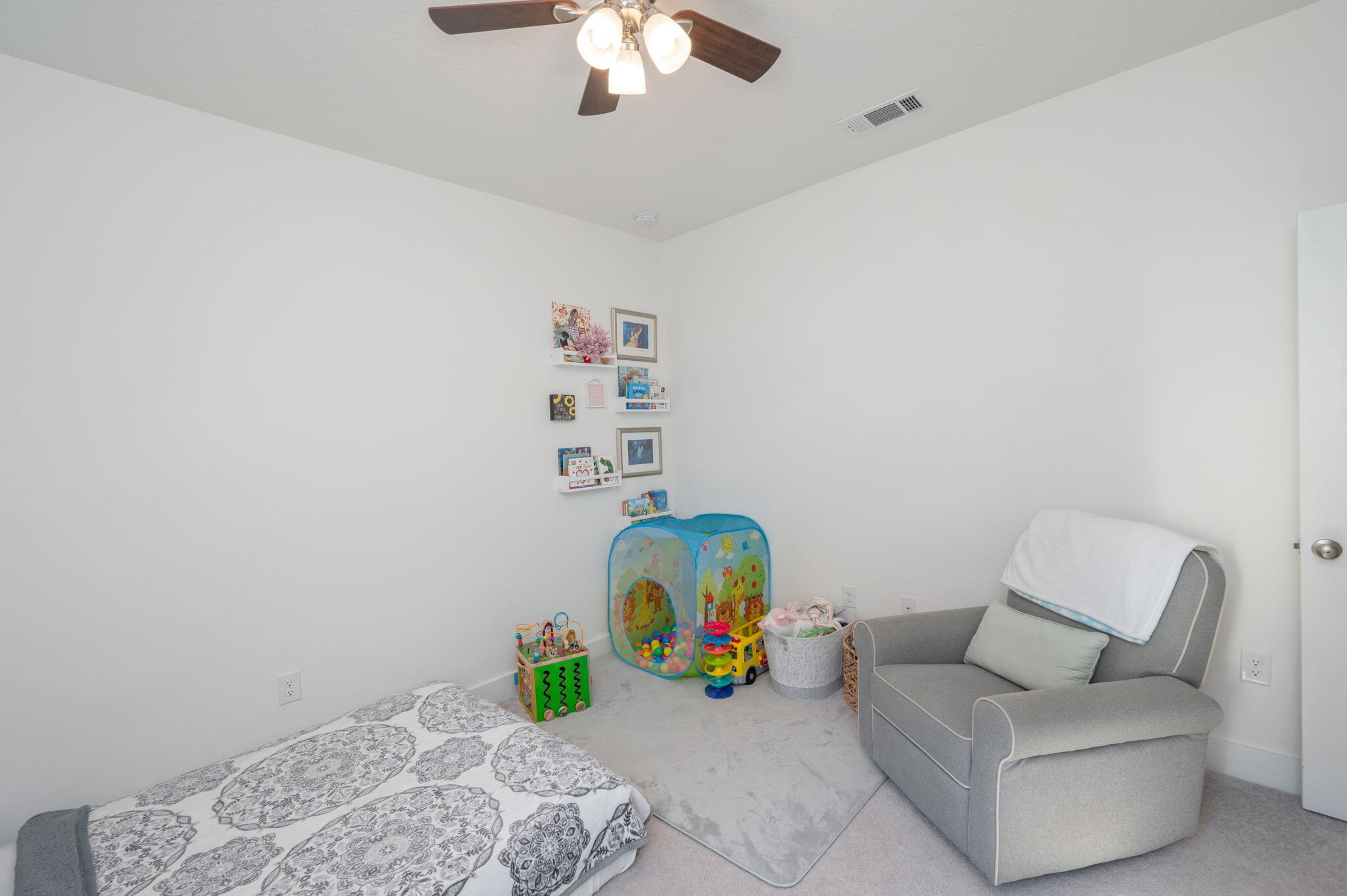 109 Blooming Cove Crestview, FL 32539 - Photo 22 of 42 a living room with furniture