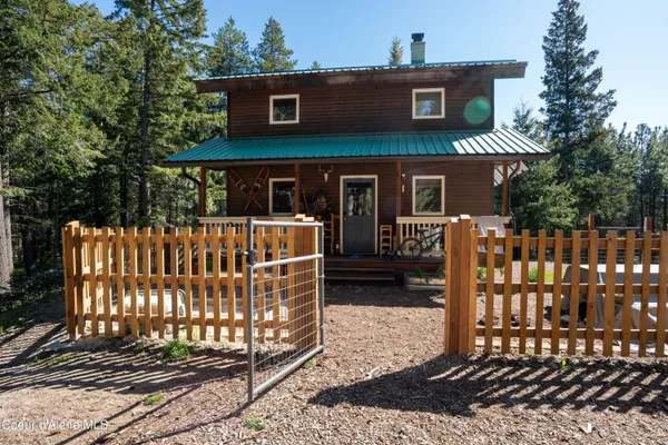 $675,000 | 450 Coyote Way, Bonners Ferry, ID 83805