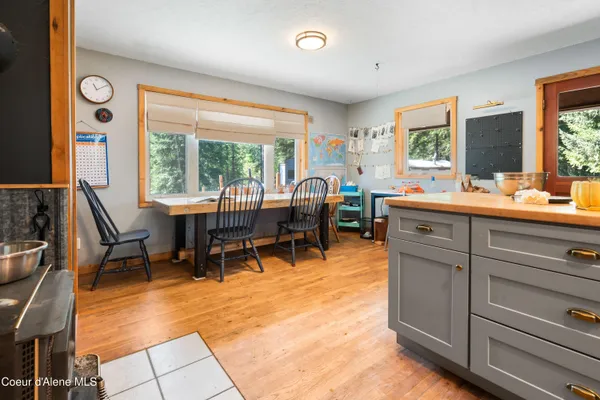 $675,000 | 450 Coyote Way, Bonners Ferry, ID 83805