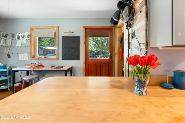 $675,000 | 450 Coyote Way, Bonners Ferry, ID 83805