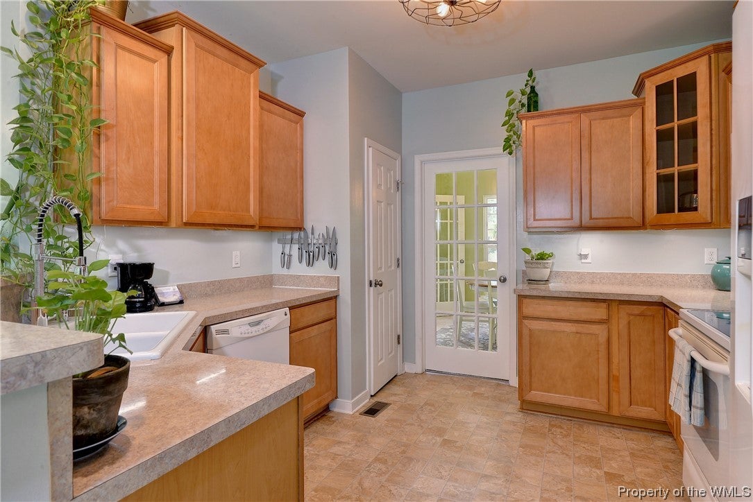10147 Line Fence Road Hayes, VA 23072 - Photo 23 of 50 Gallery Image 23