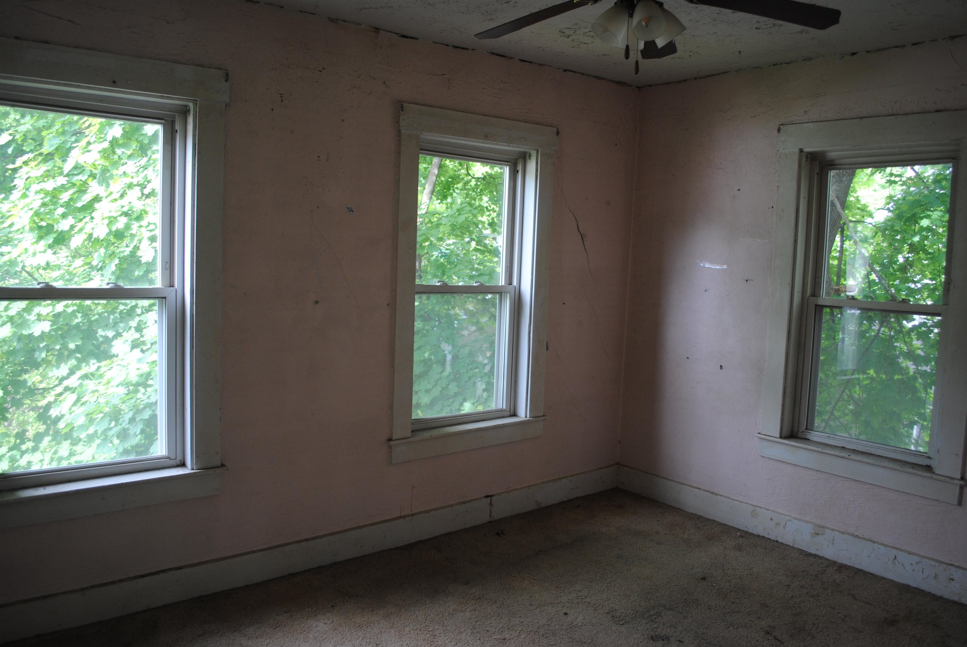 19 Pine Street Rochester, NH 03867 - Photo 9 of 13