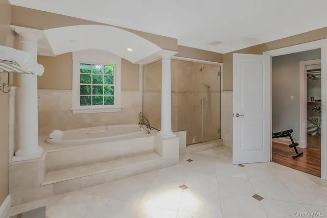 $1,998,000 | 47 Sherwood Gate, Oyster Bay, NY 11771