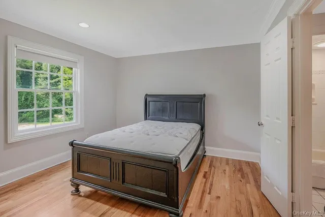 $1,998,000 | 47 Sherwood Gate, Oyster Bay, NY 11771