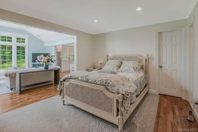 $1,998,000 | 47 Sherwood Gate, Oyster Bay, NY 11771