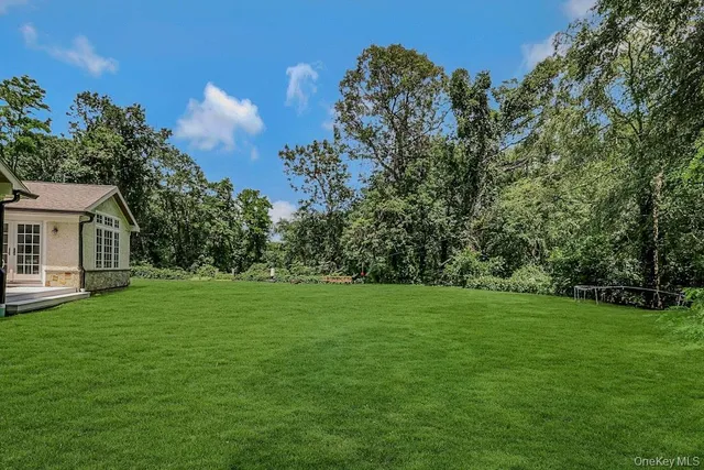 $1,998,000 | 47 Sherwood Gate, Oyster Bay, NY 11771