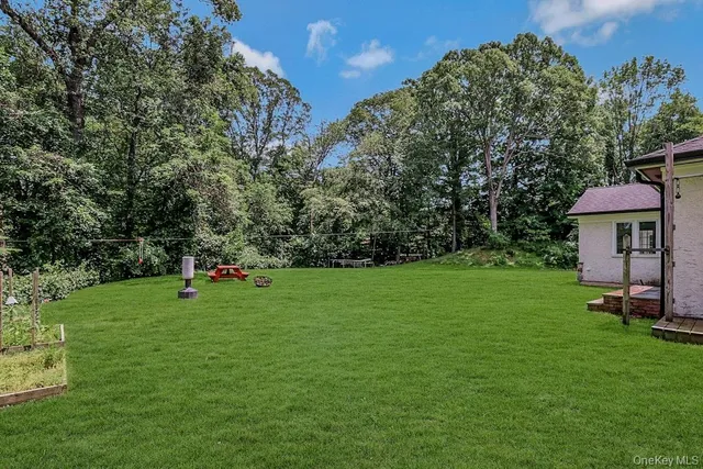 $1,998,000 | 47 Sherwood Gate, Oyster Bay, NY 11771