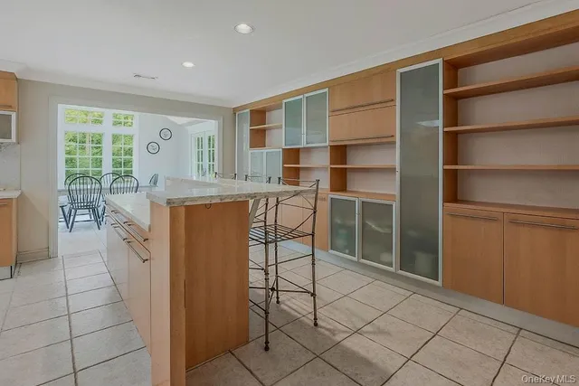 $1,998,000 | 47 Sherwood Gate, Oyster Bay, NY 11771