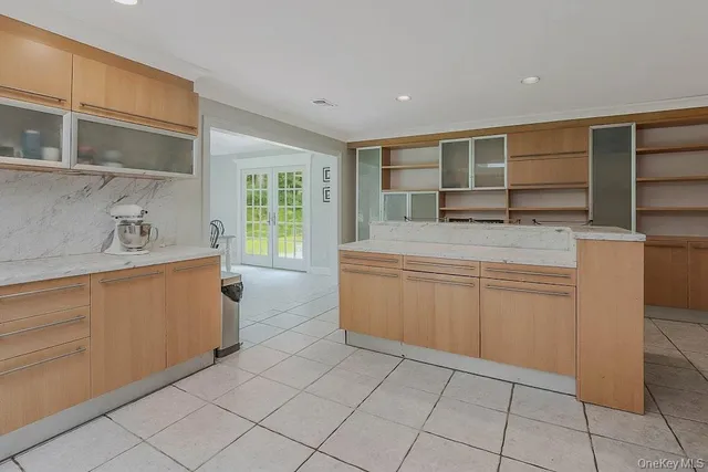 $1,998,000 | 47 Sherwood Gate, Oyster Bay, NY 11771