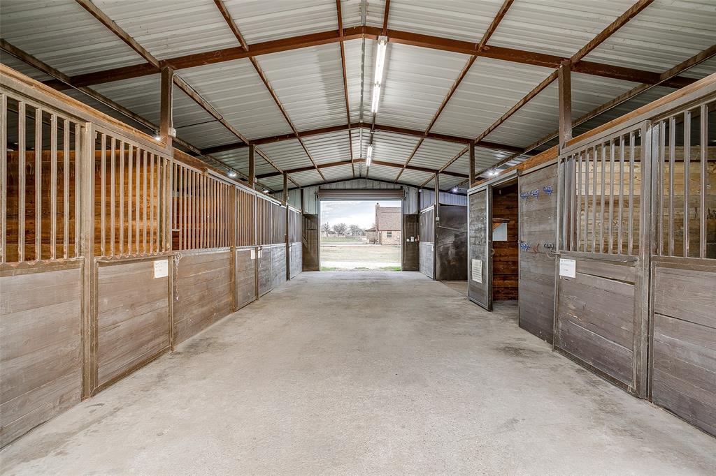 2220 Lazy Bend Road Millsap, TX 76066 - Photo 15 of 36 a view of a garage