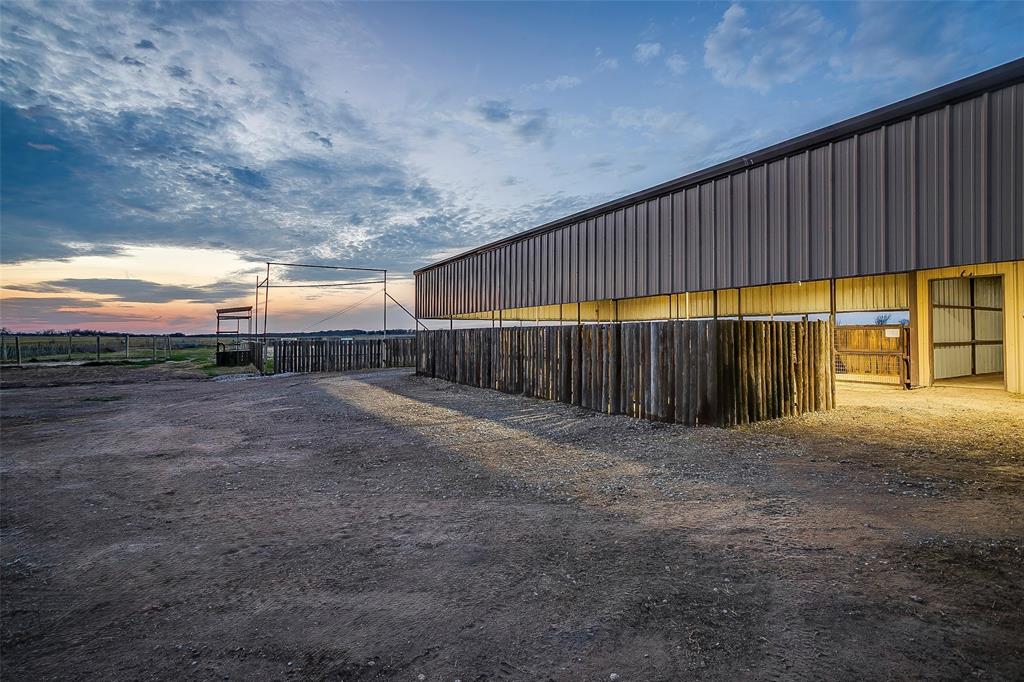 2220 Lazy Bend Road Millsap, TX 76066 - Photo 8 of 36 a view of a backyard