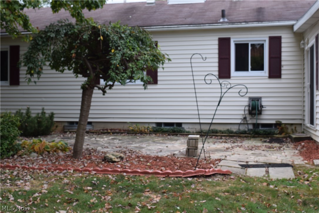 703 Center Road New Franklin, OH 44319 - Photo 4 of 23 Gallery Image 4