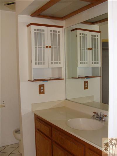 68707 Risueno Road Cathedral City, CA 92234 - Photo 4 of 6 a bathroom with a sink and a mirror