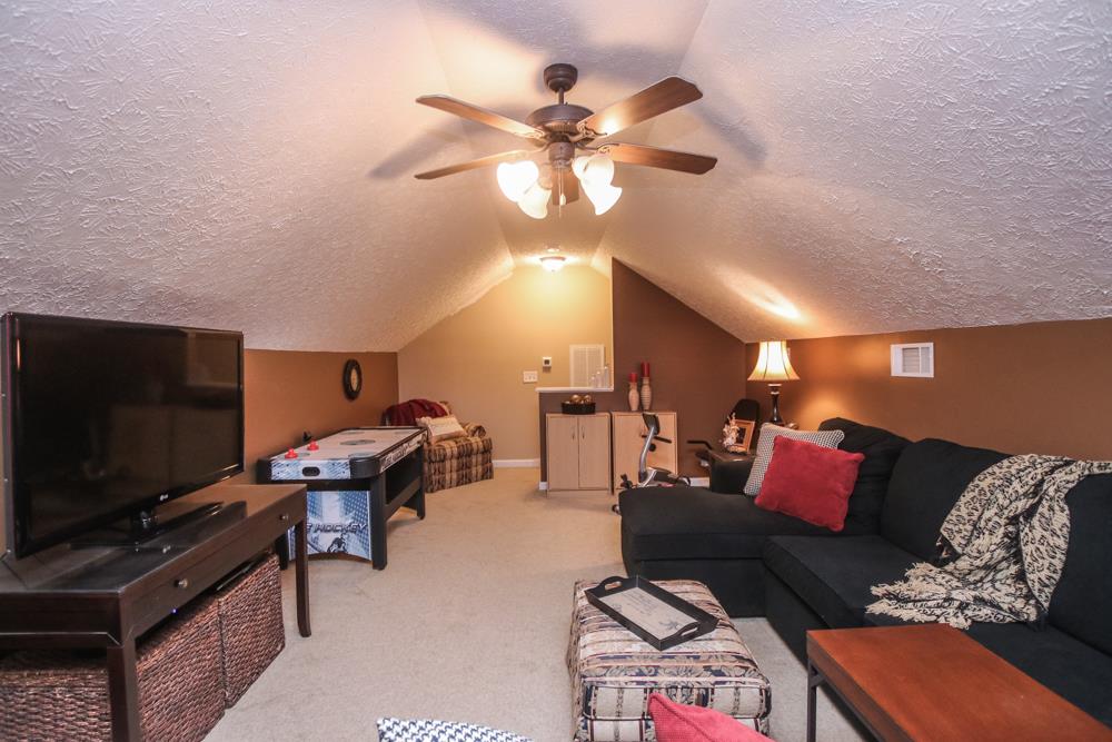 517 Rome Pike Lebanon, TN 37087 - Photo 16 of 19 Great area for entertaining, or the Man Cave.