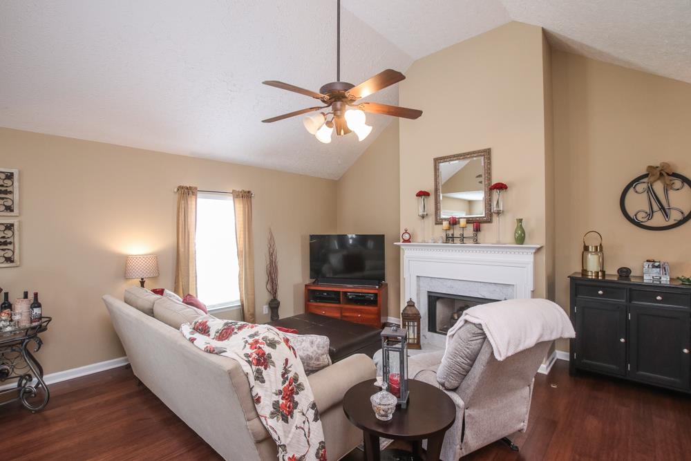 517 Rome Pike Lebanon, TN 37087 - Photo 4 of 19 Gas fireplace.