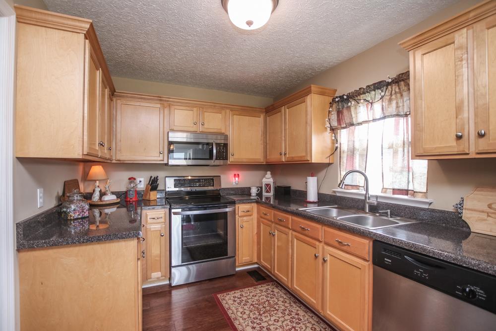 517 Rome Pike Lebanon, TN 37087 - Photo 6 of 19 SS Appliances, New Stove and Microwave.