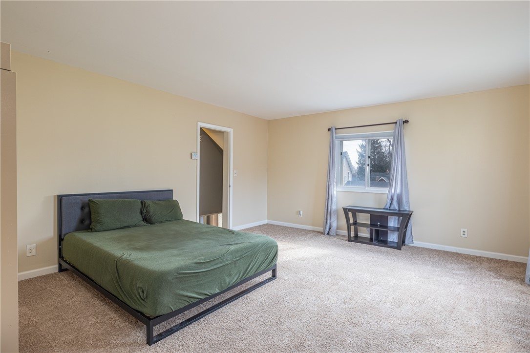 359 Bleacker Road Irondequoit, NY 14609 - Photo 17 of 30