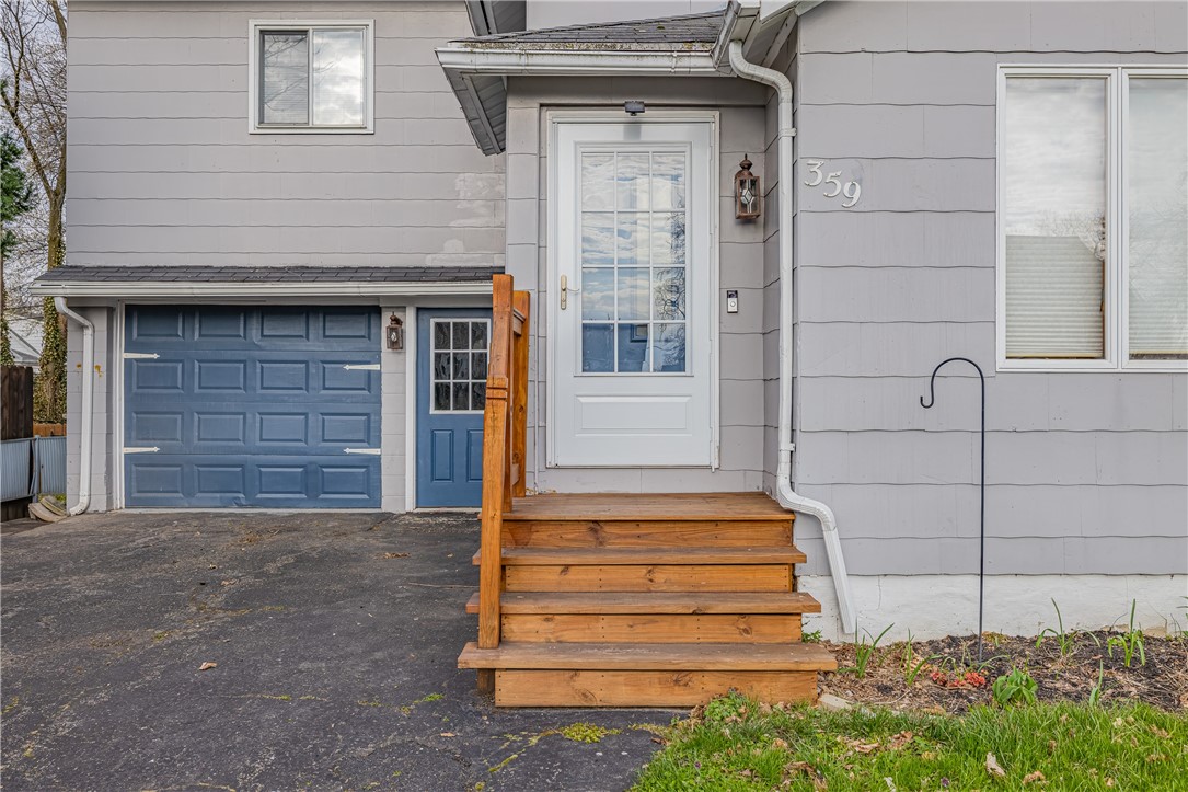 359 Bleacker Road Irondequoit, NY 14609 - Photo 3 of 30