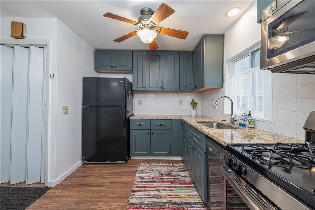 359 Bleacker Road Irondequoit, NY 14609 - Photo 6 of 30