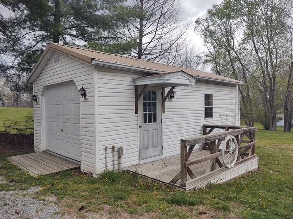 $130,000 | 155 Shelby Road, Vienna, IL 62995