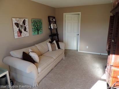 5307 Brookemonte Circle Rochester, MI 48306 - Photo 9 of 17 unnamed.jpg