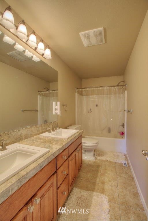 118 Hoquiam Place Southeast Renton, WA 98059 - Photo 12 of 18 Gallery Image 12