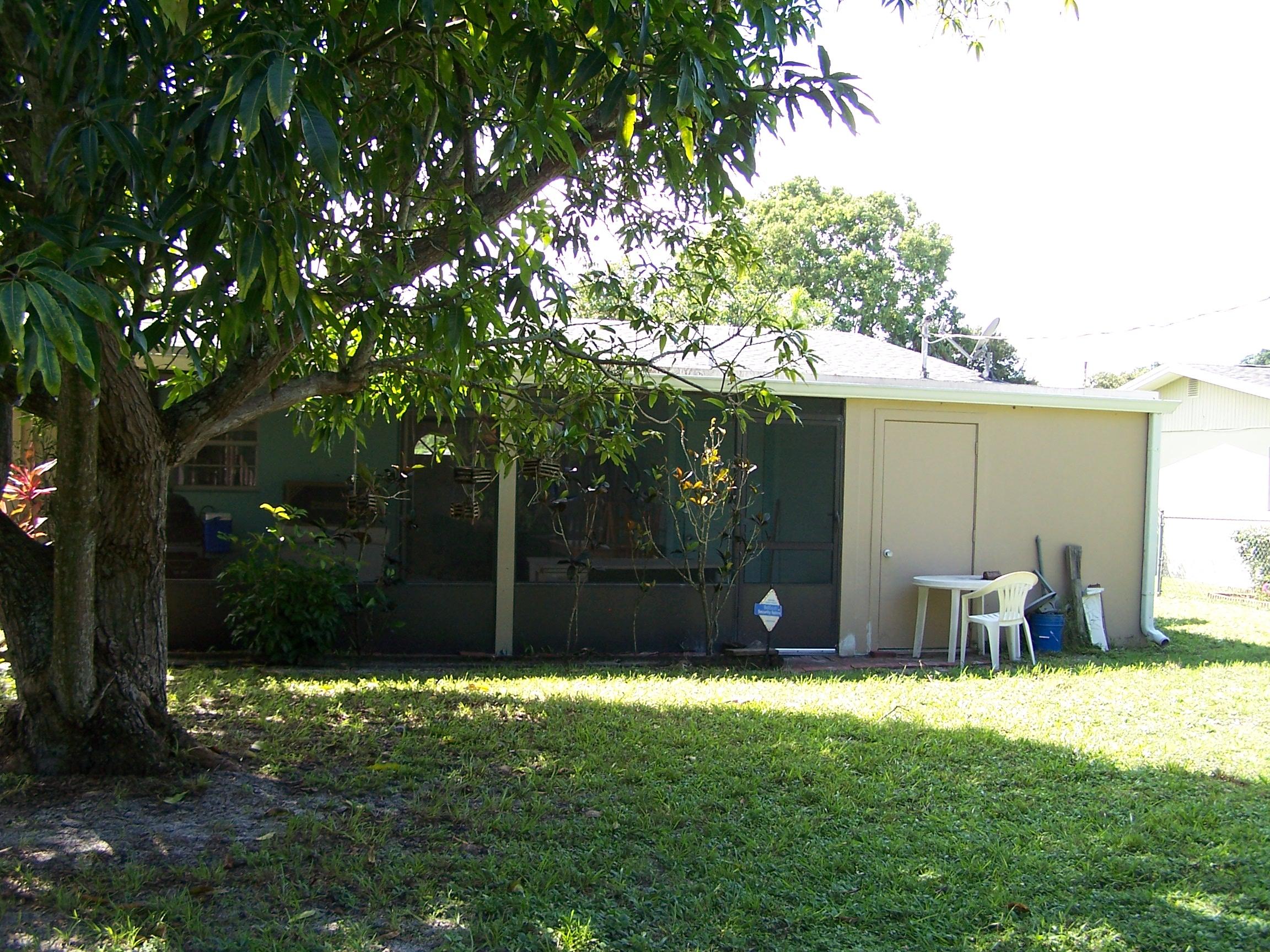 707 Southeast Alamanda Way Stuart, FL 34996 - Photo 7 of 31 100_3436