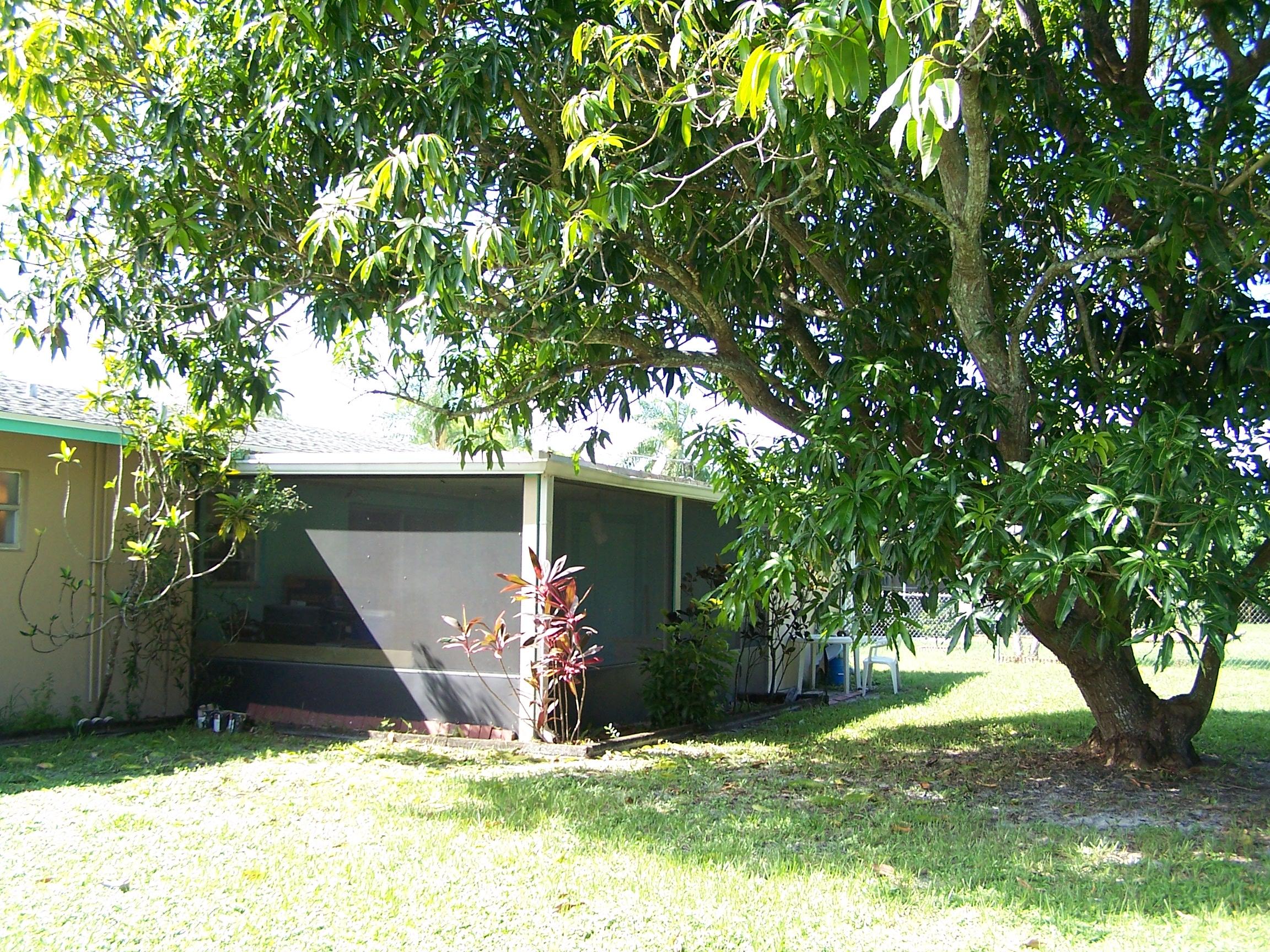 707 Southeast Alamanda Way Stuart, FL 34996 - Photo 8 of 31 100_3438