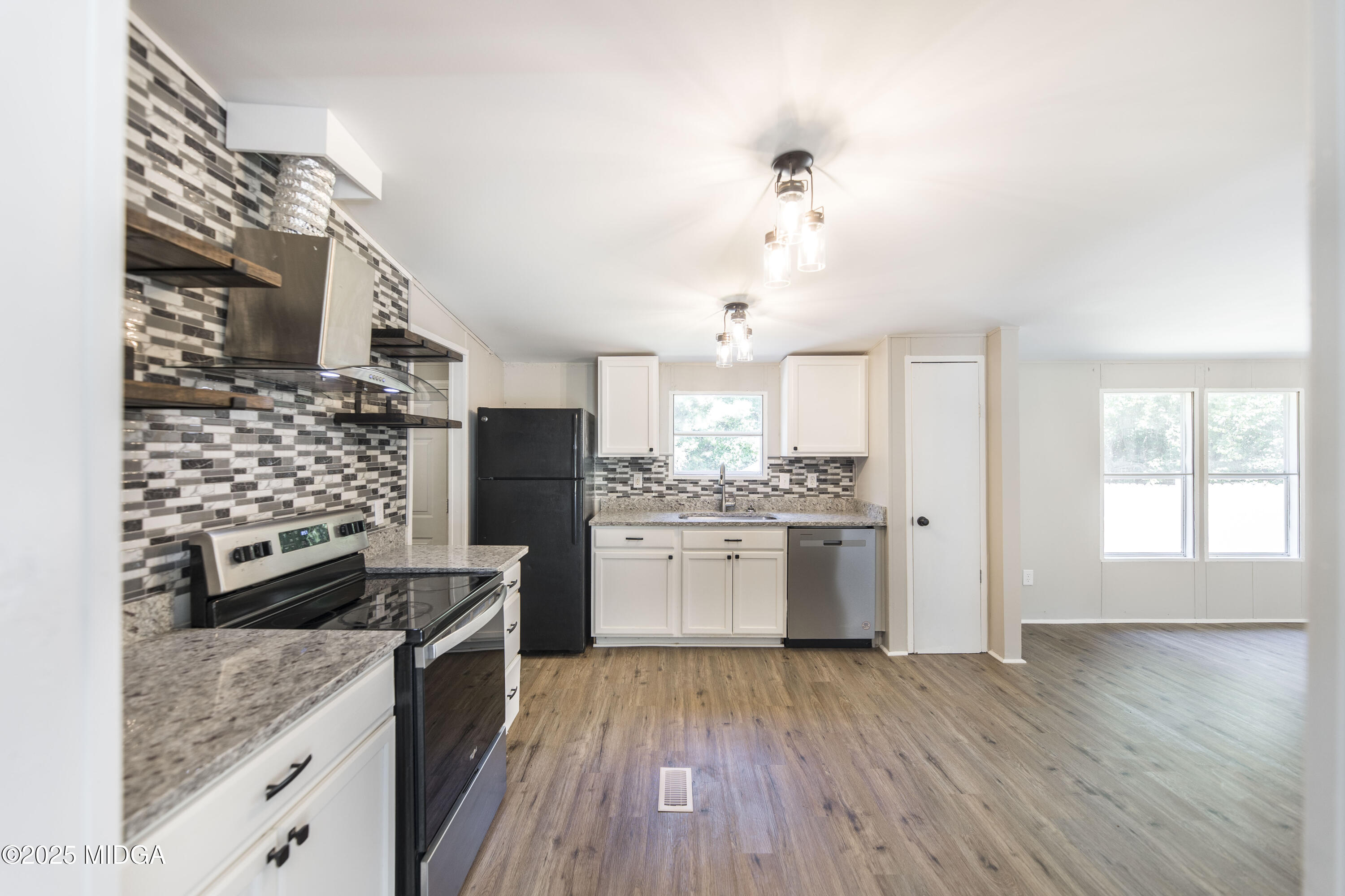 218 Wildwood Road Fort Valley, GA 31030 - Photo 5 of 16 218 Wildwood Rd 6
