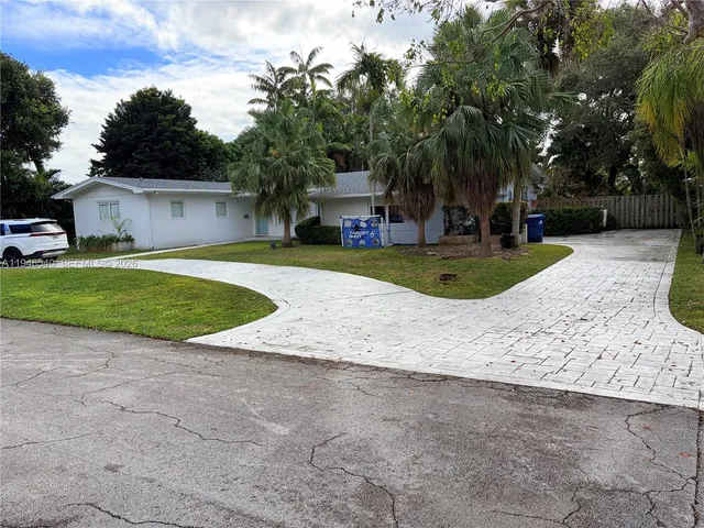$6,500 | 6820 Southwest 125th Terrace, Pinecrest, FL 33156