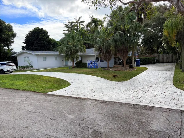$6,500 | 6820 Southwest 125th Terrace, Pinecrest, FL 33156