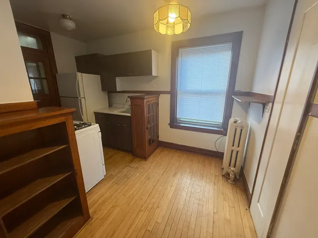 $1,050 | 3150 North Linder Avenue, Unit 1, Chicago, IL 60641