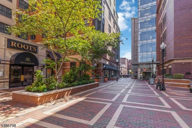 $699,000 | 40 Park Morristown Nj 07960, Unit 315, Morristown, NJ 07960