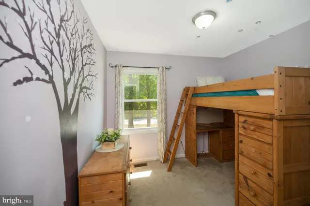 $374,900 | 26 Teton Drive, Fredericksburg, VA 22408